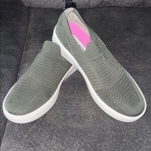 Steve Madden Women's Olive Knit Slip-On Sneakers